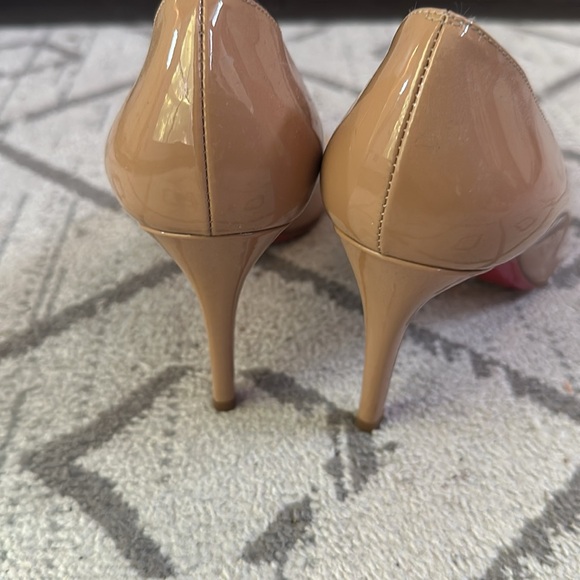 Nude Louboutin Pumps sz36.5 - Picture 4 of 9